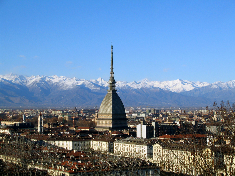 Torino: “Per il turismo agosto da record: alberghi pieni al 60%, ma il caro-bollette rischia di strozzare le imprese”