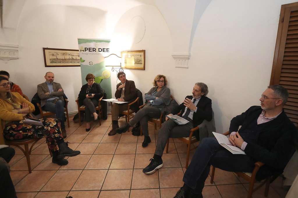 Confesercenti Siena, ieri a Colle val d’Elsa Aperidee: turismo e carenza di personale, scenario quasi immutato