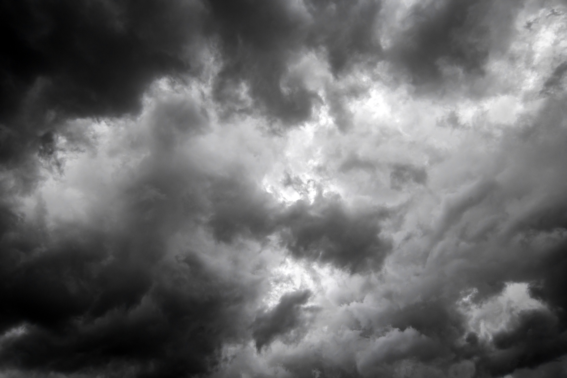 Maltempo: Confesercenti, non escludere nessuna impresa dagli aiuti. Sulle polizze catastrofali serve una correzione