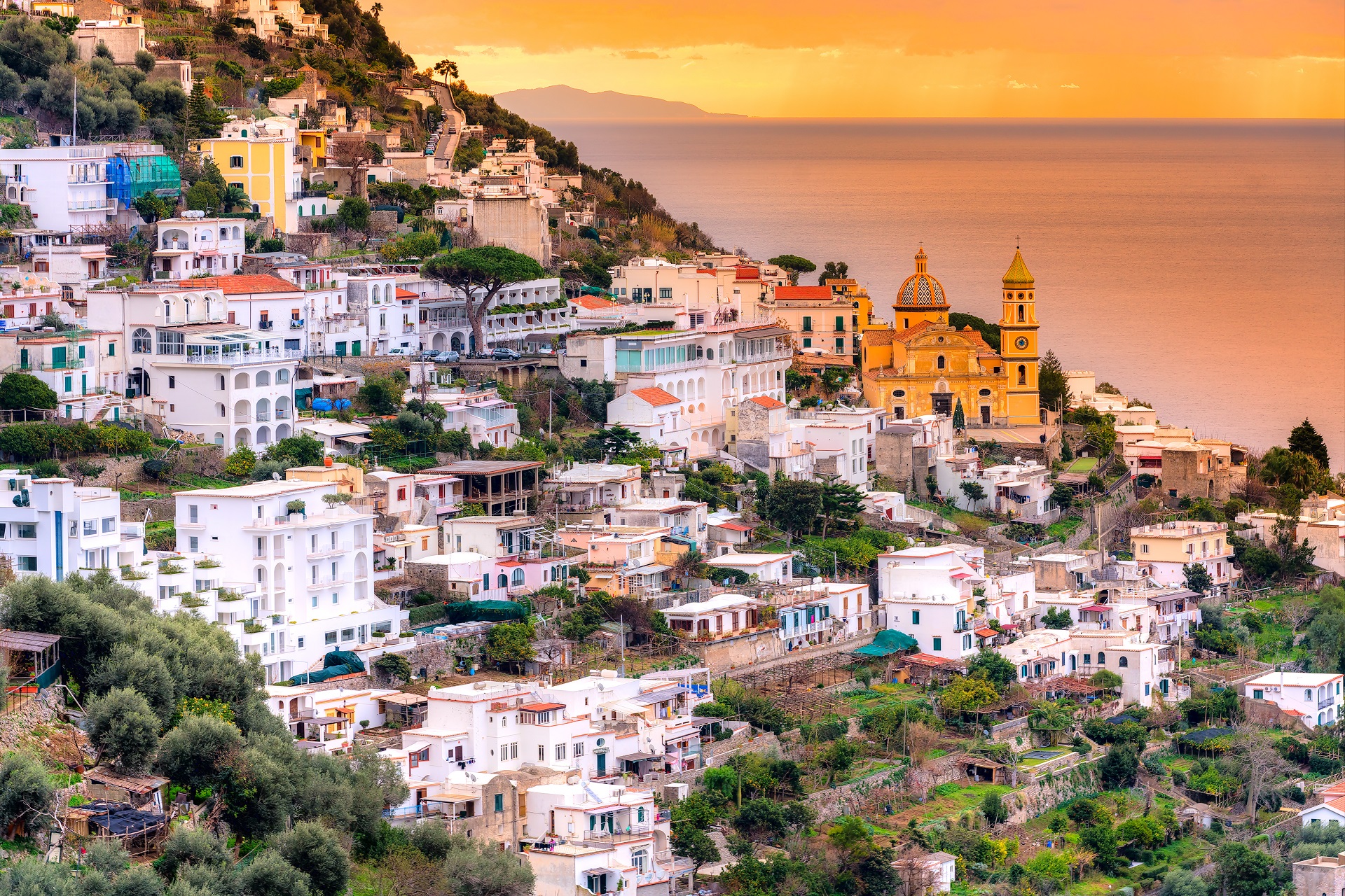 Confesercenti Campania e Federnoleggio dicono NO al divieto di transito per i bus turistici sulla Statale Amalfitana